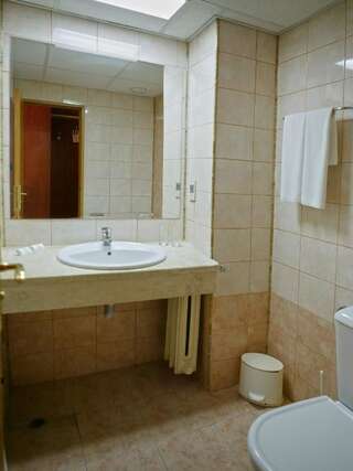 Отель Hotel Bulgaria Добрич Одноместный номер с ванной-3